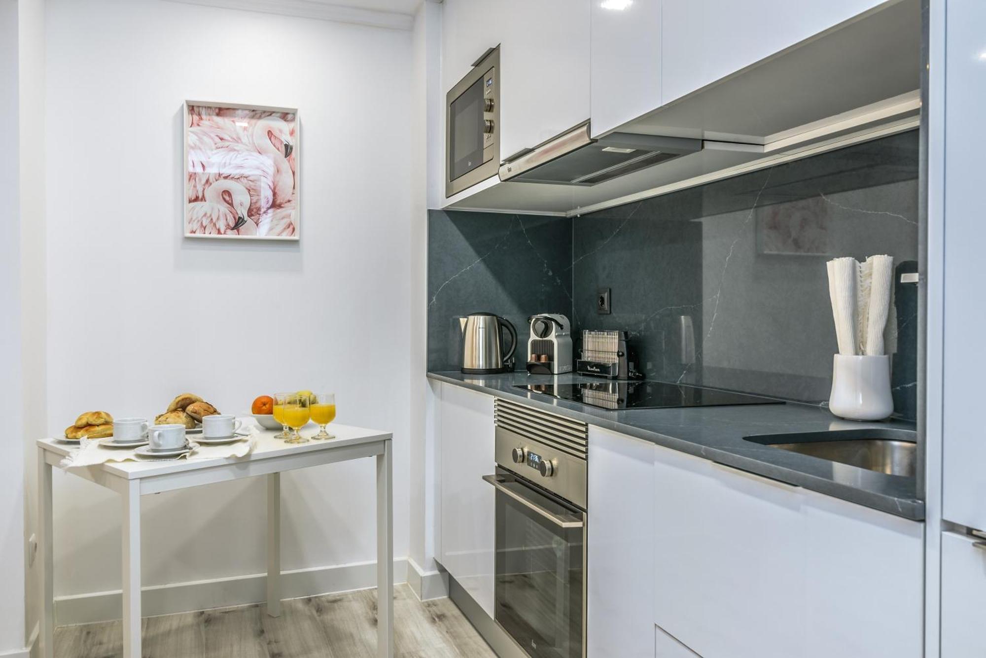 Whome City Chic Escape: Your Stylish Haven In Downtown Lisboa Kültér fotó